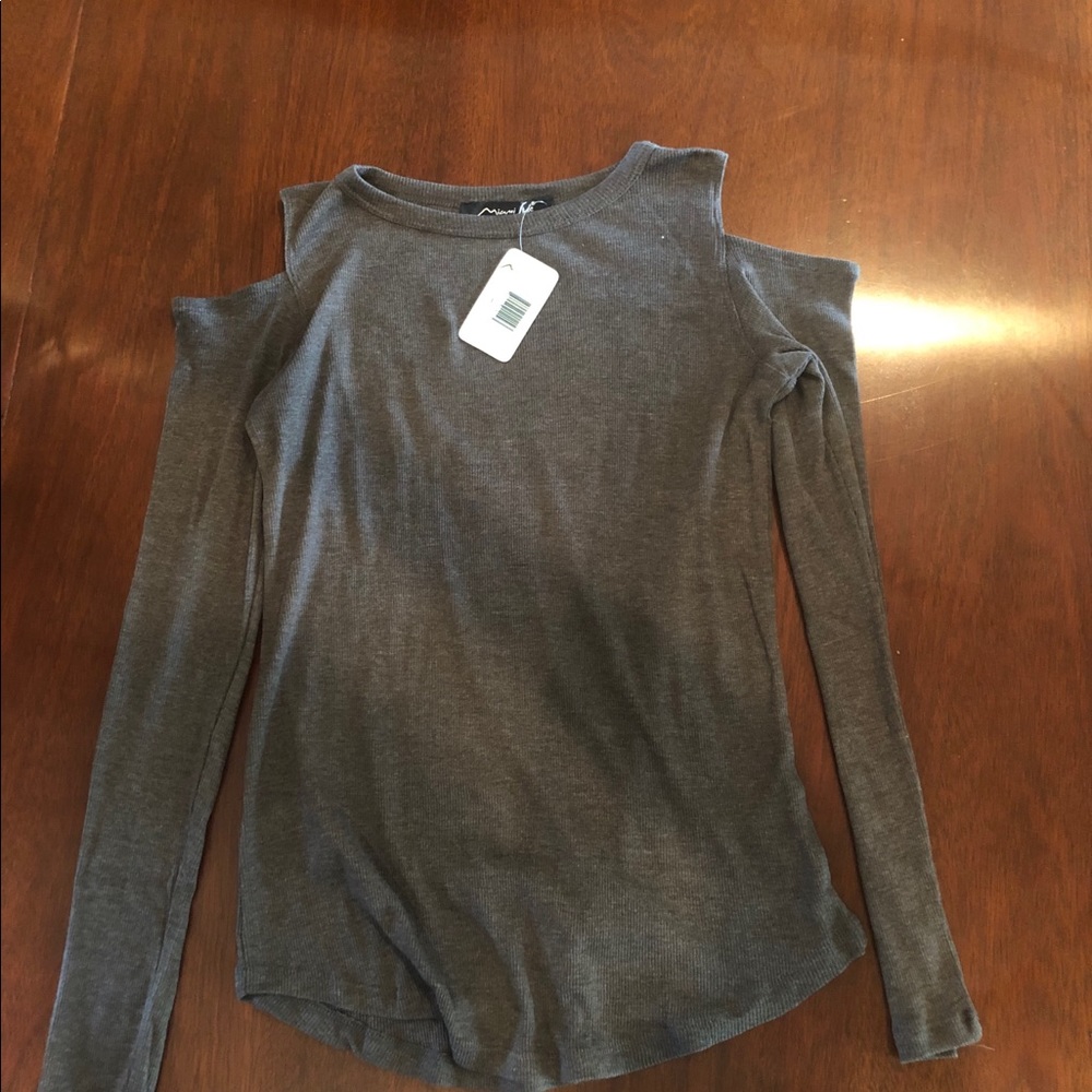 New with tags charcoal gray cold shoulder t-shirt